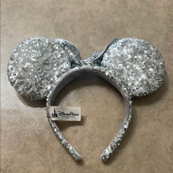 Disney Silver Sequin Minnie Mouse Headband - Picture 2 of 3